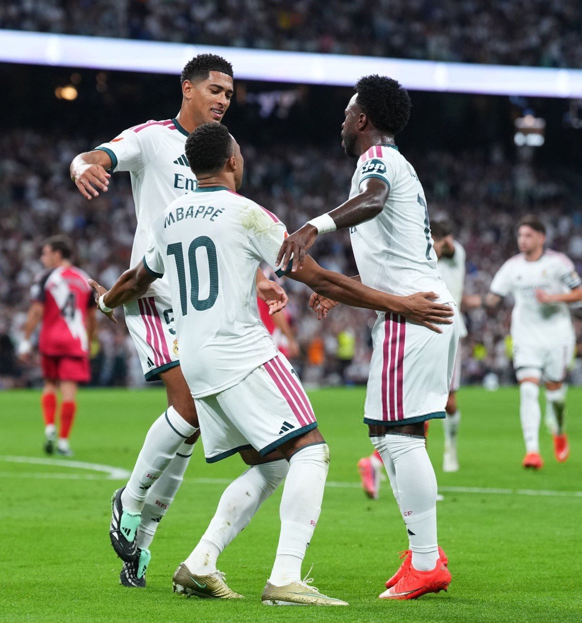 Real Madrid 4-1 Rayo Vallecano: Three First-Half Goals Set Up Comfortable Win