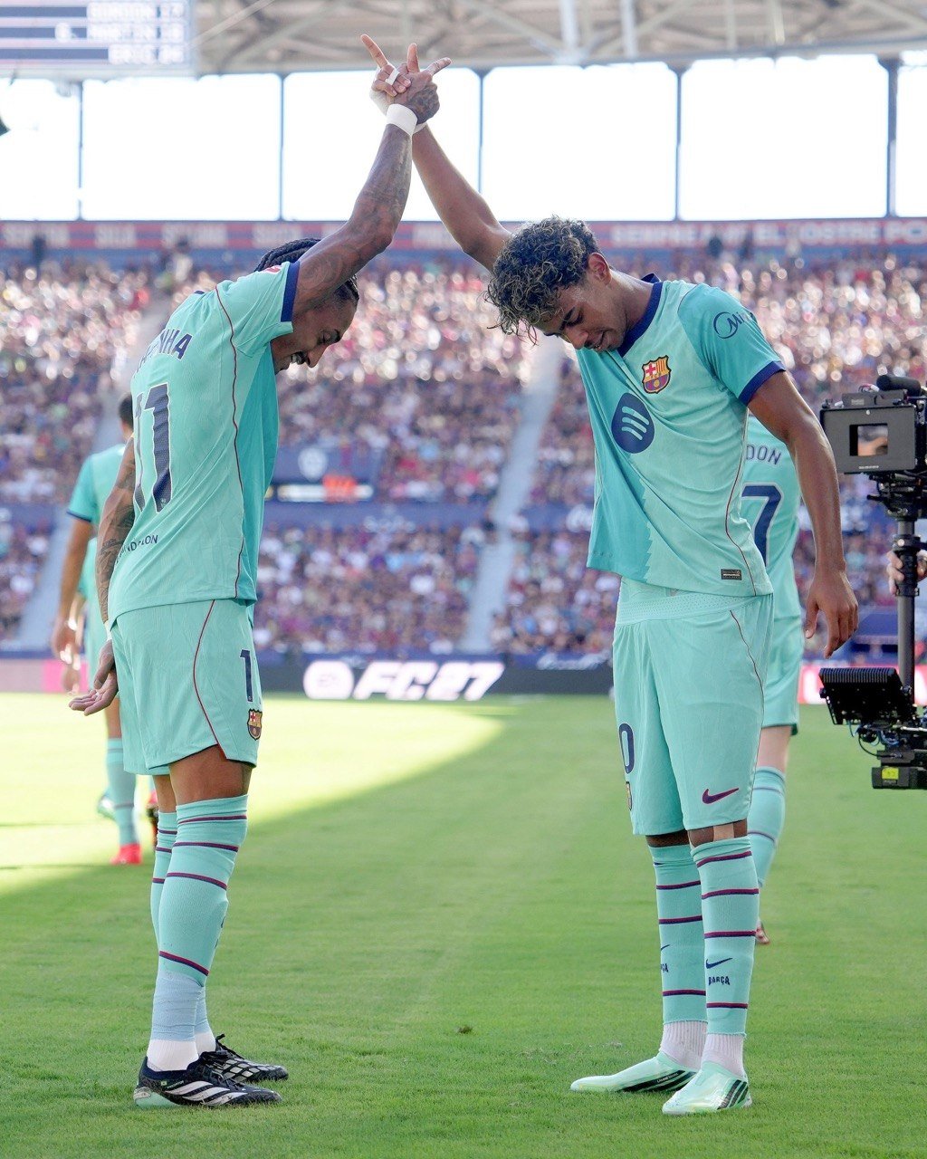 Levante 2-4 Barcelona: Big Lead Survives Late Home Fightback